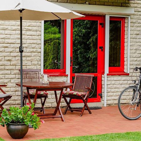 Family Inn Cottage With Terrace Palanga Exterior foto
